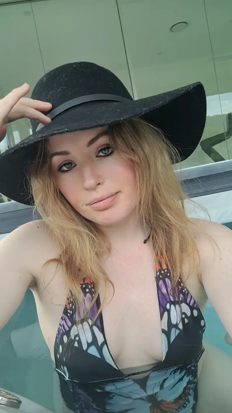 Tiktok post preview 3 from @hayleygiahughes