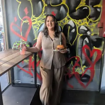 Instagram post preview 1 from sarahs.life.and.fashion