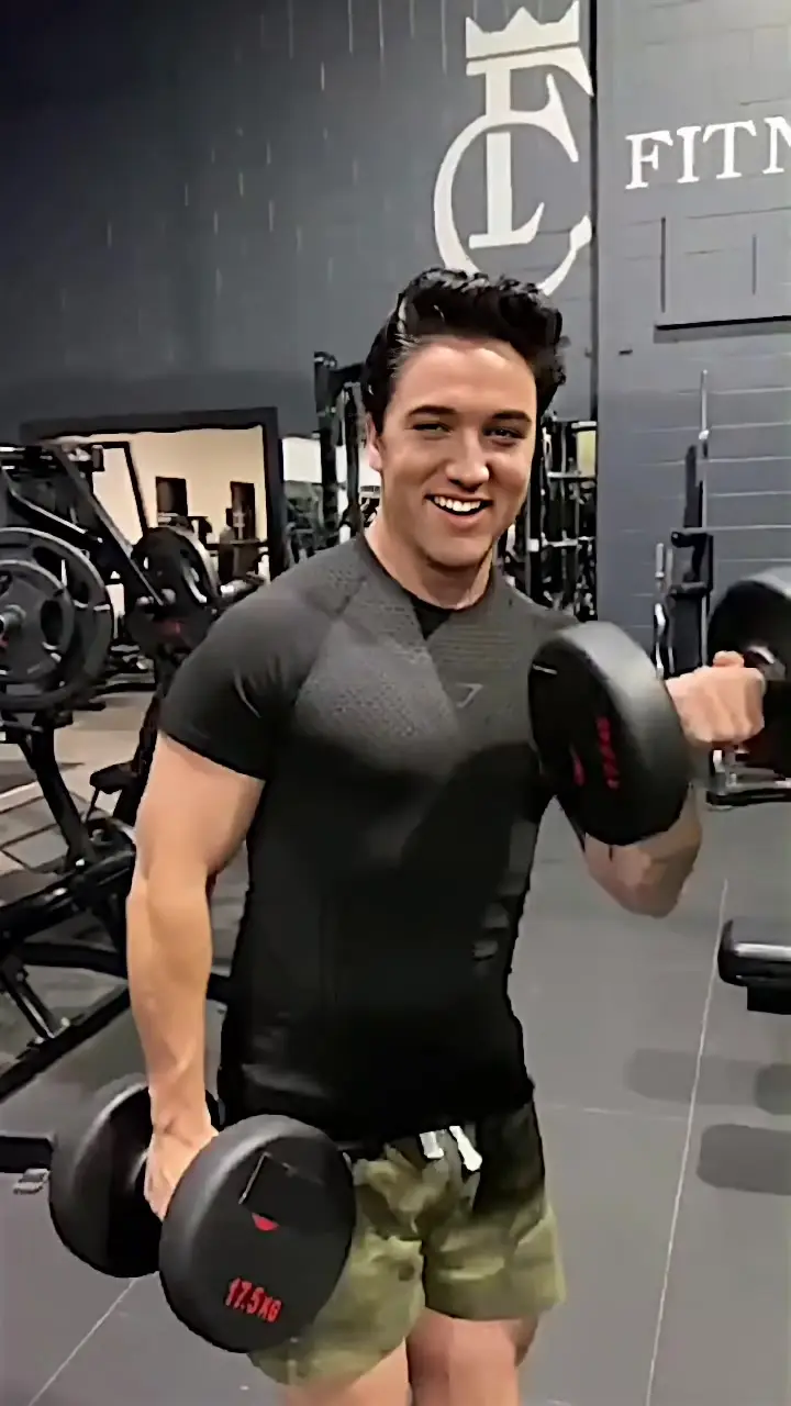 Tiktok post preview 3 from @elvisroberts3