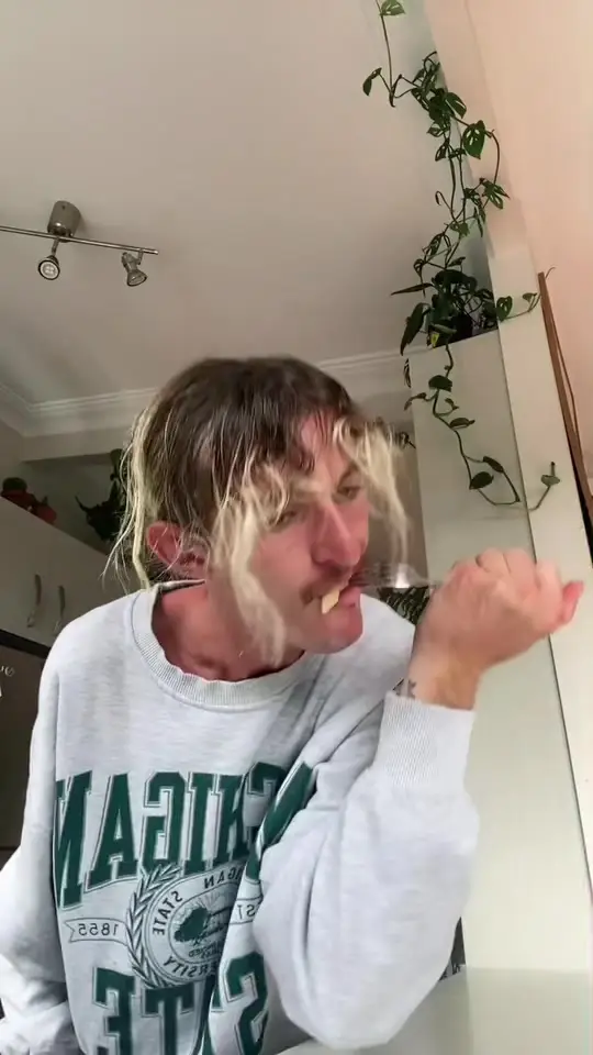 Tiktok post preview 3 from @averagenoz