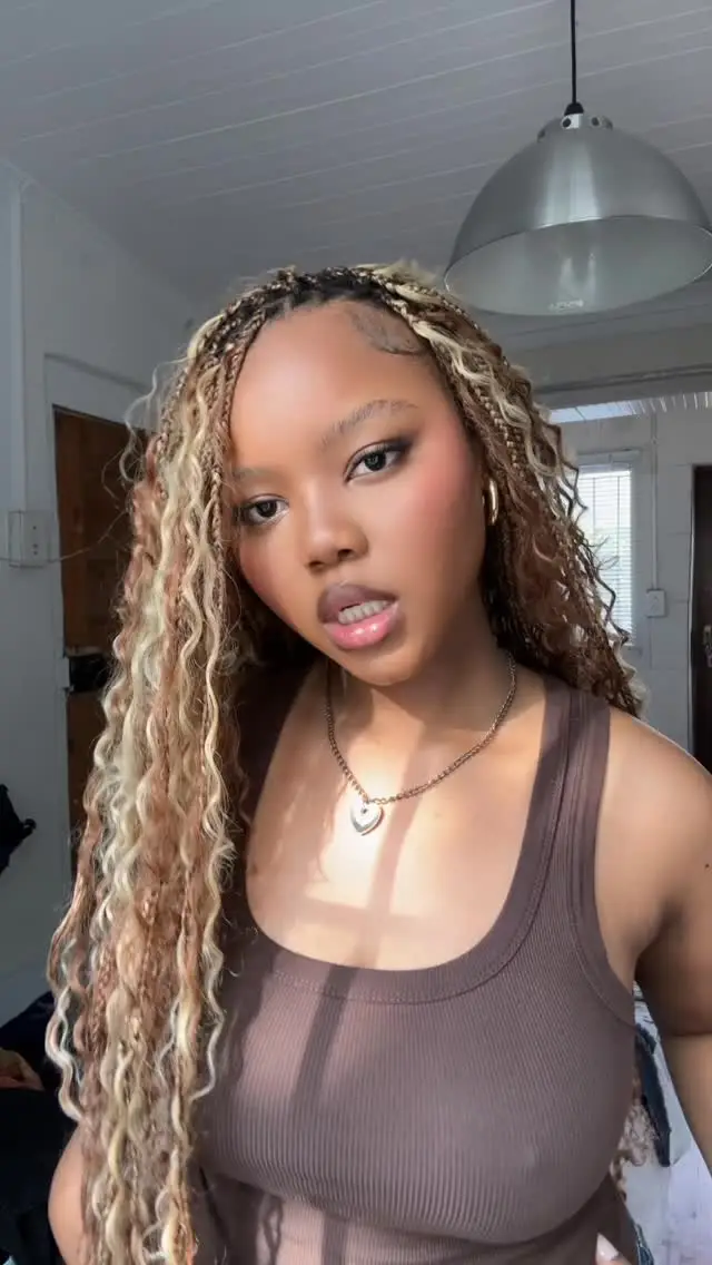 Instagram post preview 2 from mitchellekani