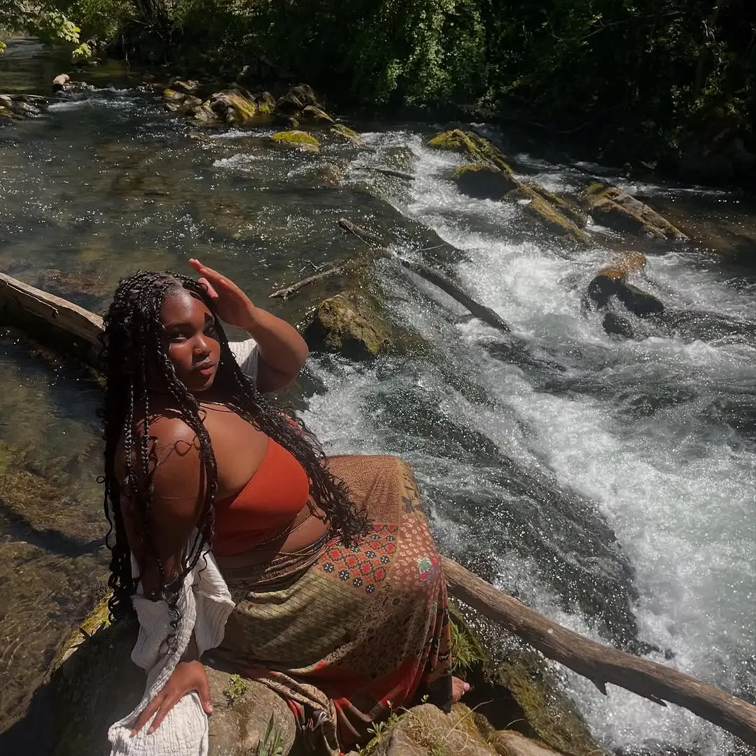 Instagram post preview 3 from zoraaabp