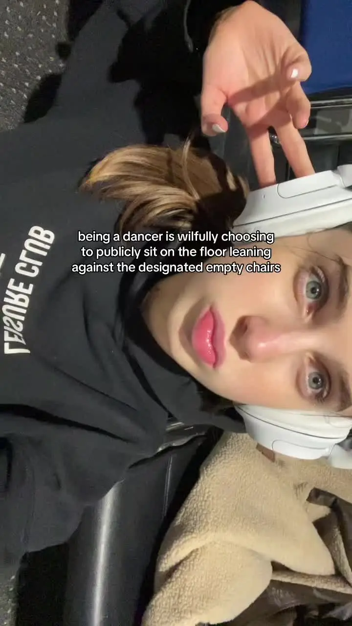 Tiktok post preview 3 from @amaya_dances_