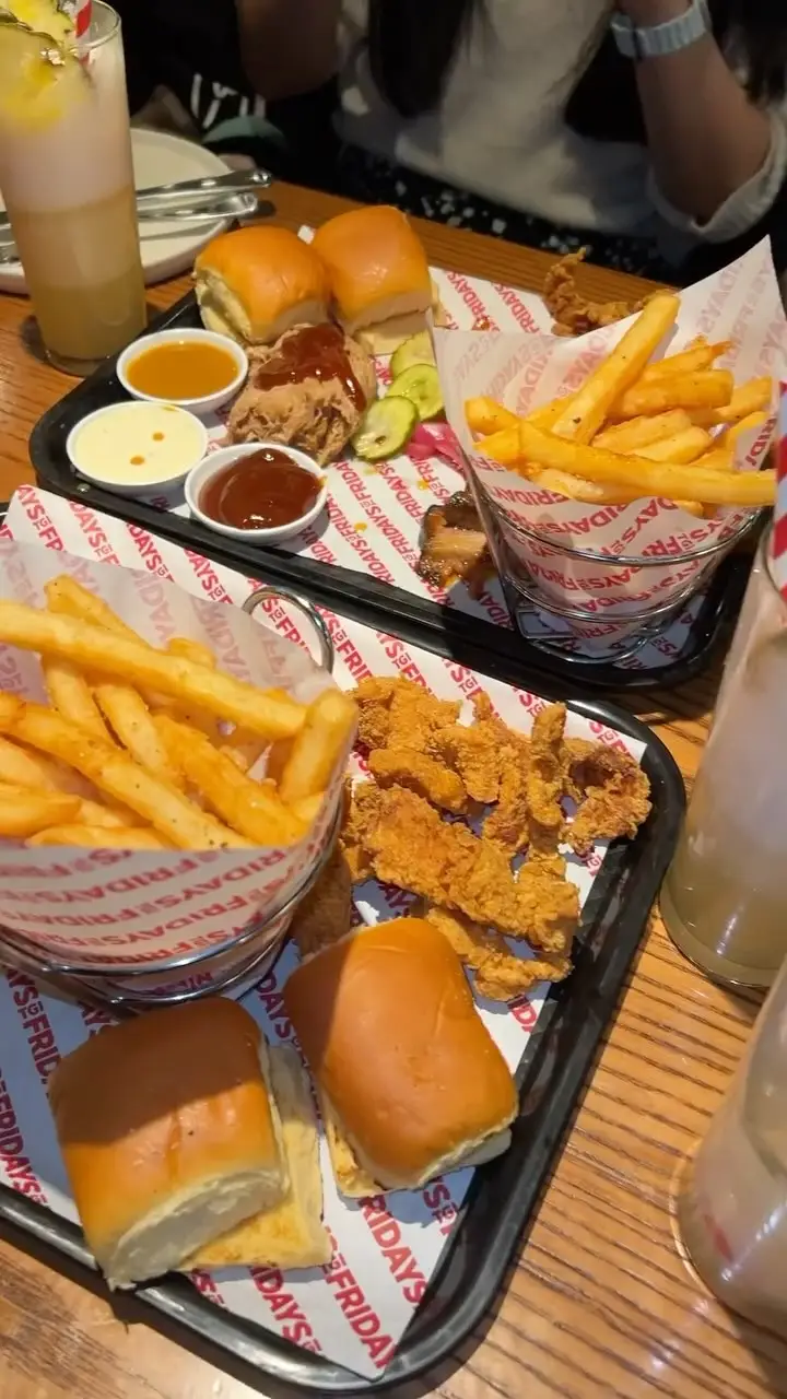 Instagram post preview 3 from laksvibe