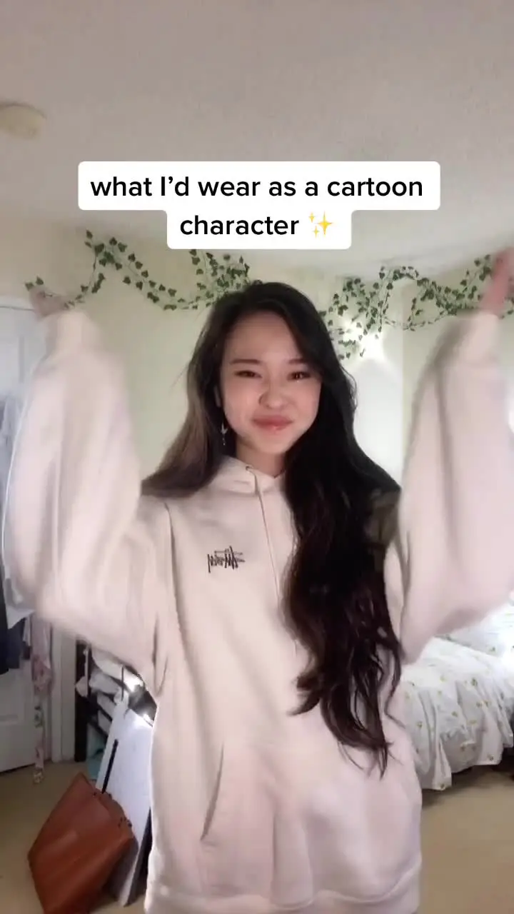 Tiktok post preview 3 from @creeestallee