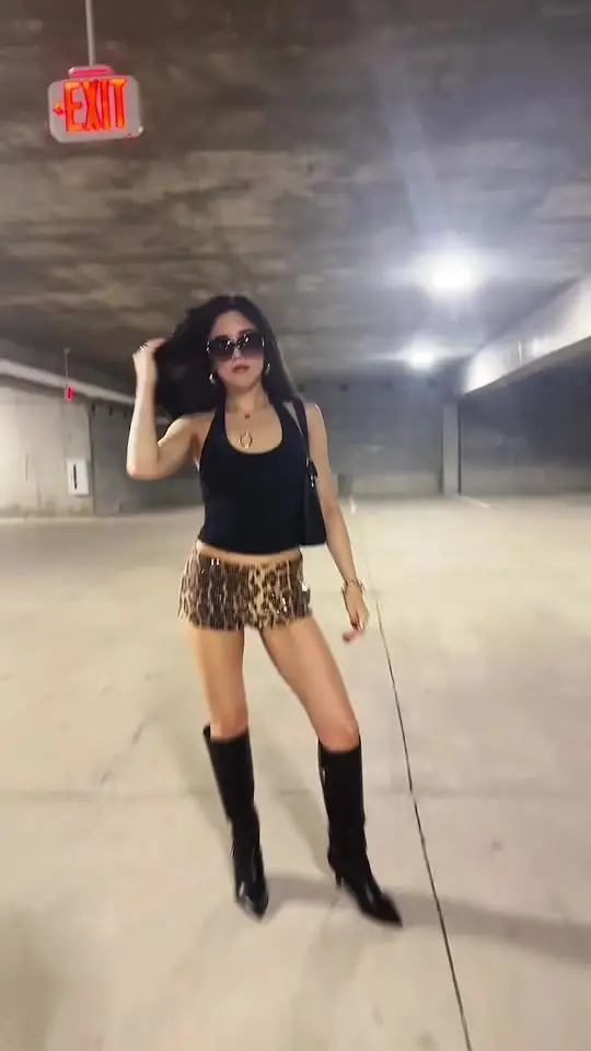Tiktok post preview 3 from @itslalacouture