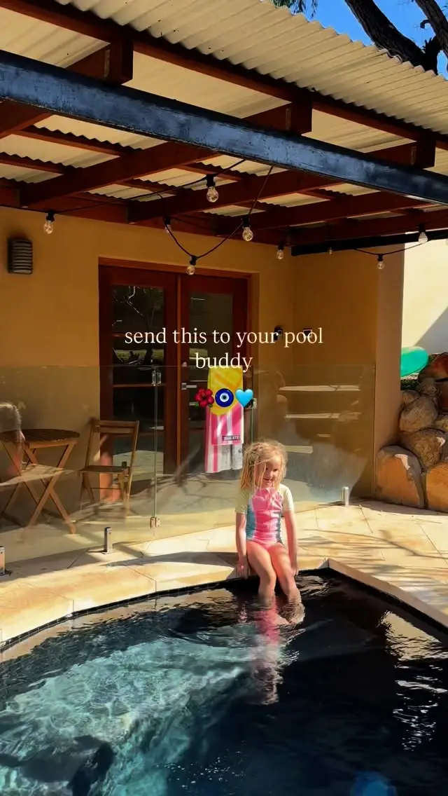 Instagram post preview 3 from travelwithourgirls
