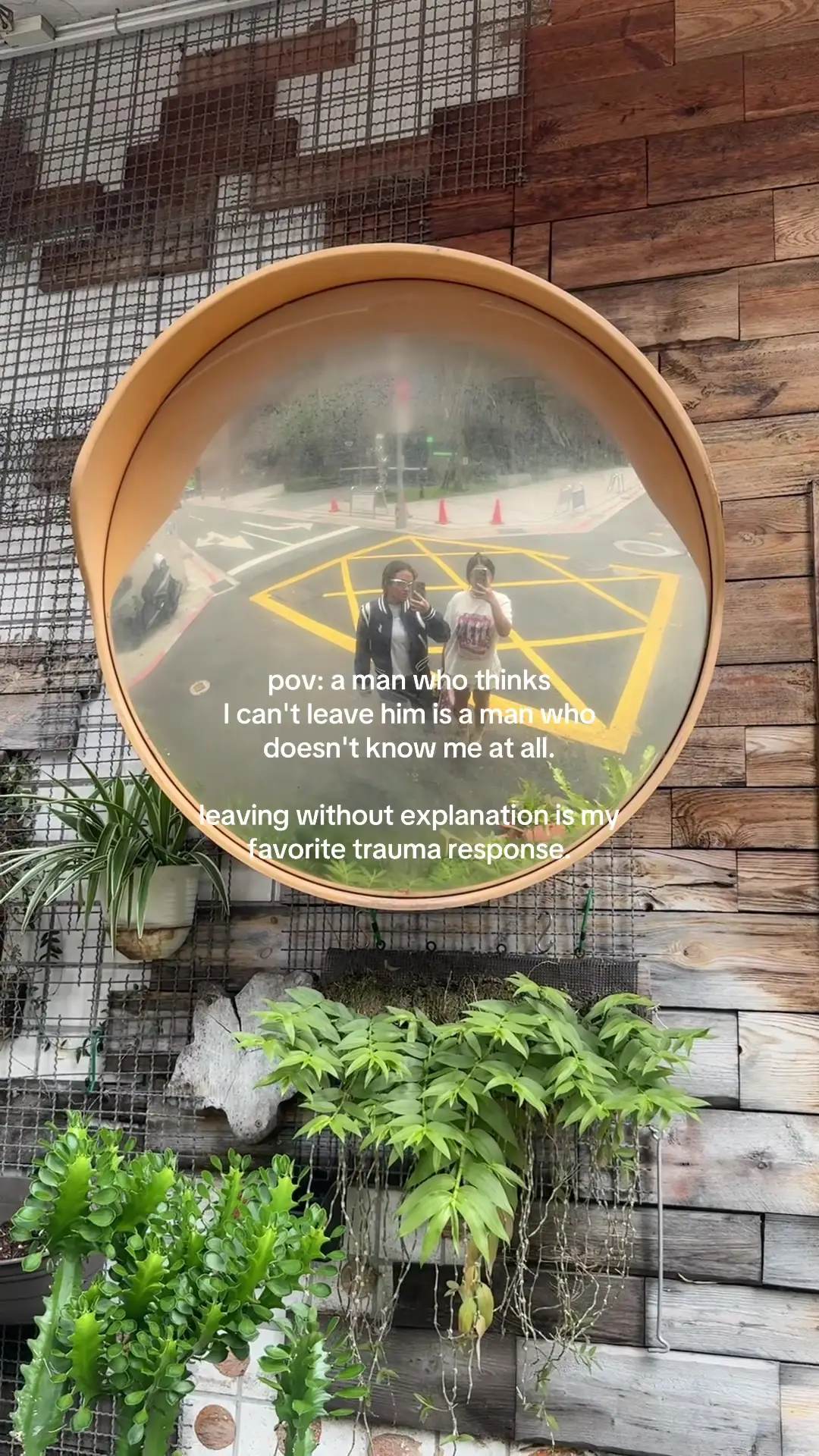Tiktok post preview 2 from @llianav