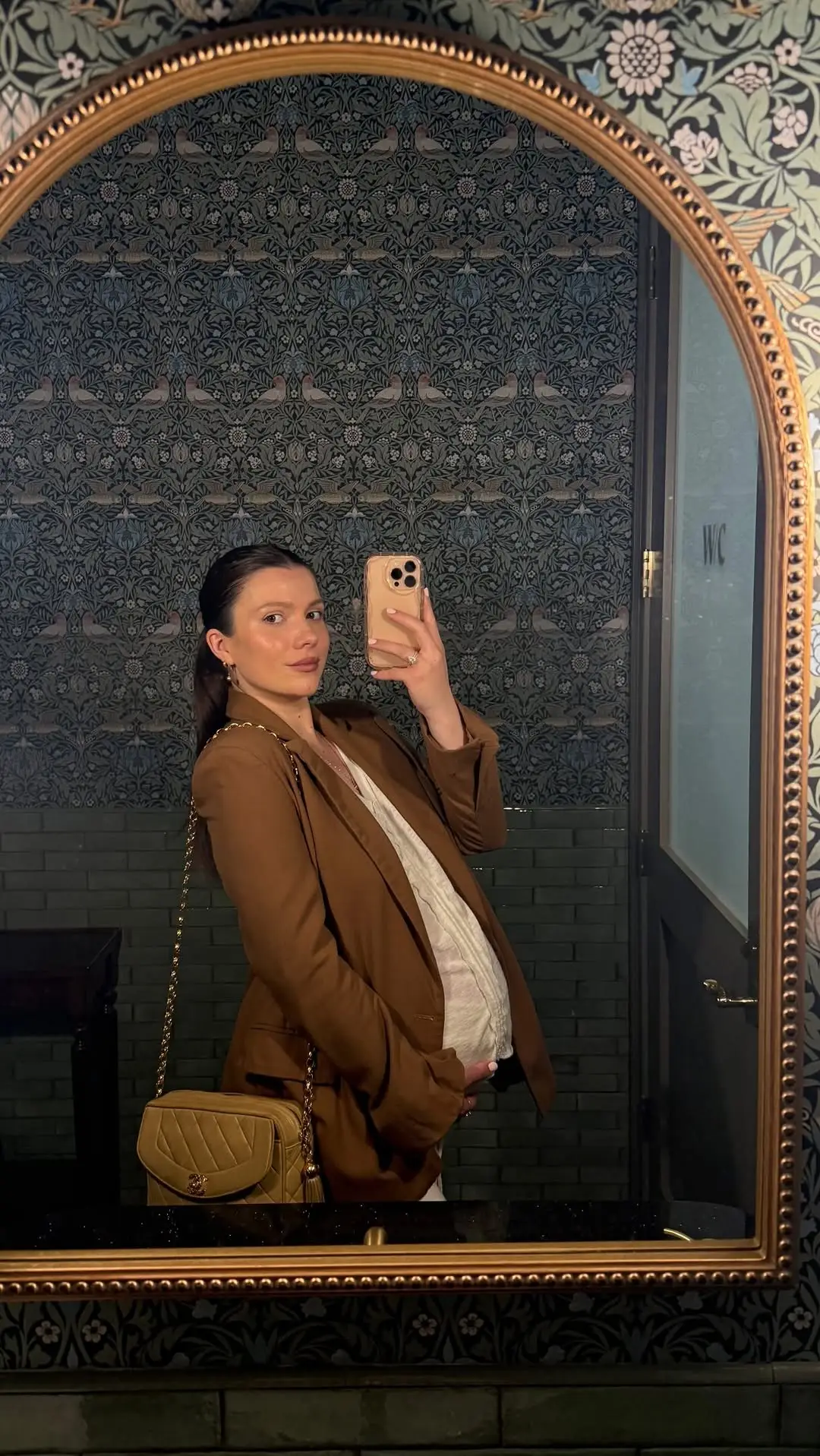 Instagram post preview 2 from multicultural.mama