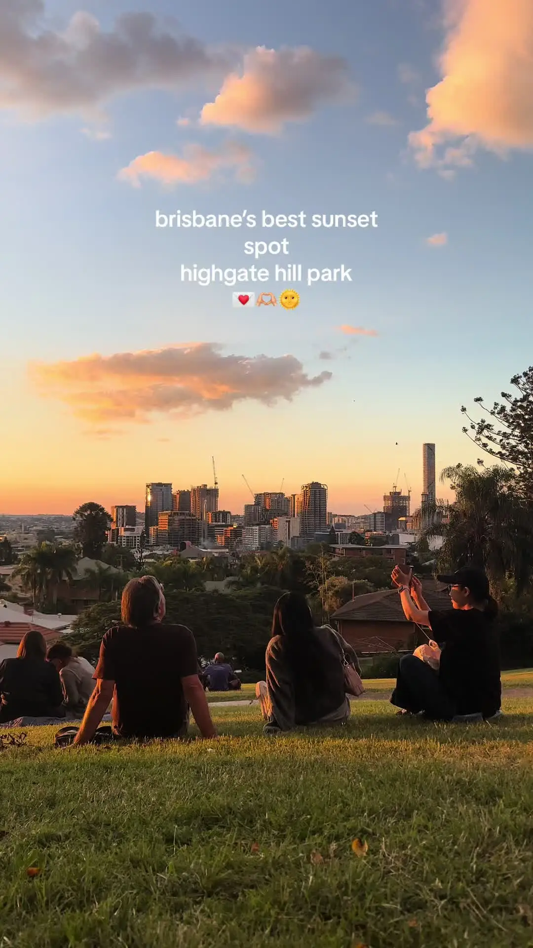 Tiktok post preview 2 from @eliselauren5