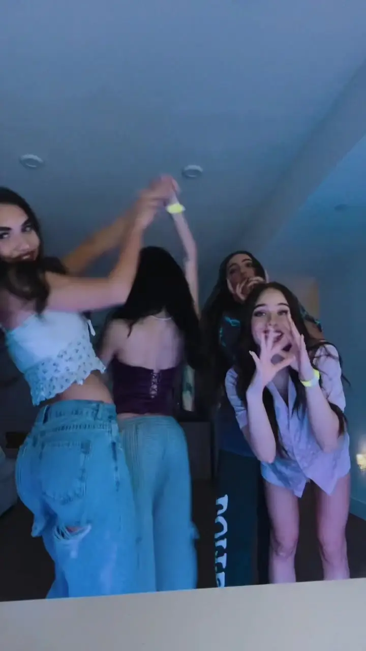 Tiktok post preview 3 from @elizawade3