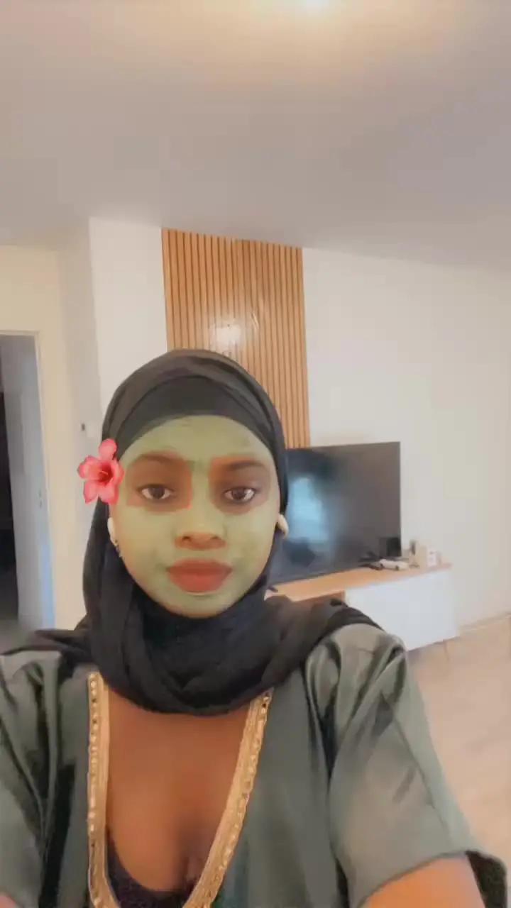 Tiktok post preview 2 from @rachinicreatrice
