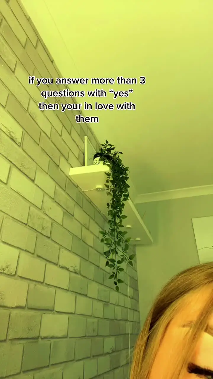 Tiktok post preview 2 from @_danielleburke_