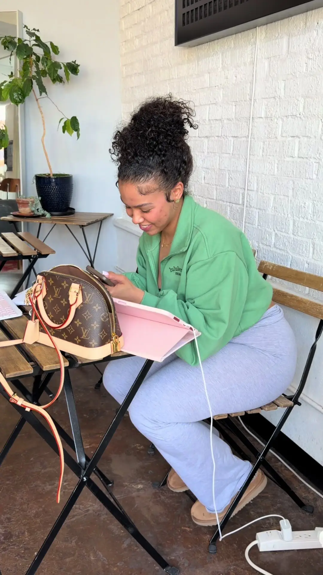Tiktok post preview 3 from @mayaaa.elizabethh