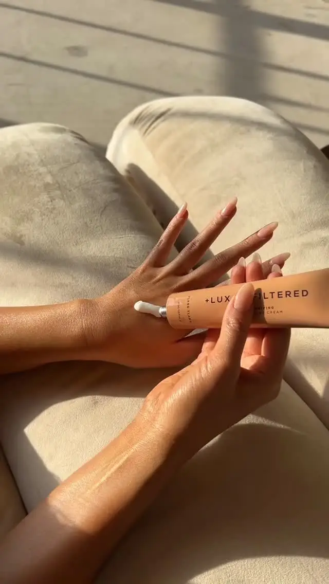 Instagram post preview 2 from karyn_amoon