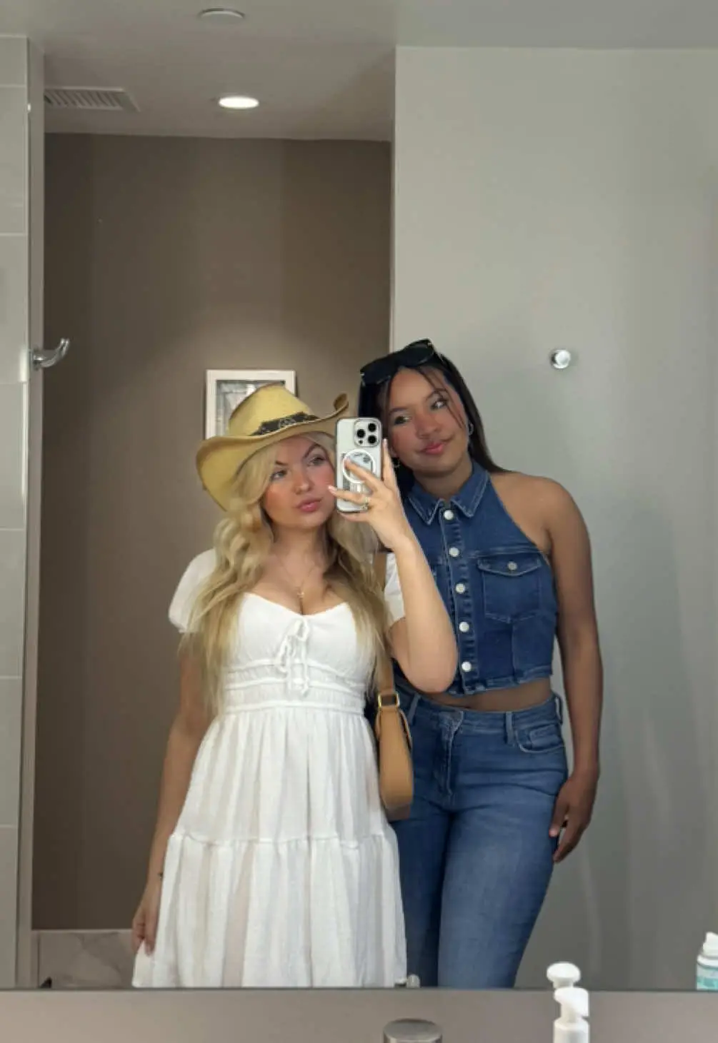 Tiktok post preview 3 from @victoria.curcioo