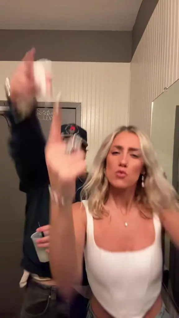 Tiktok post preview 3 from @nicole_ashhley