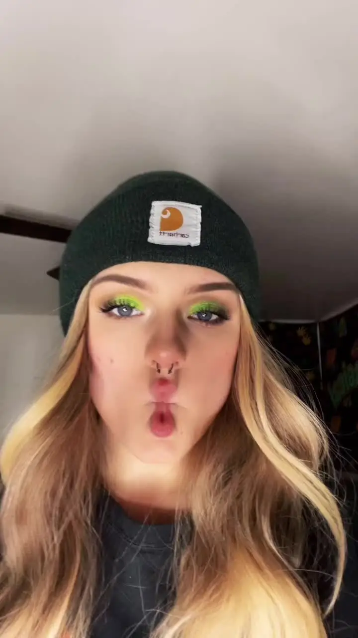 Tiktok post thumbnail