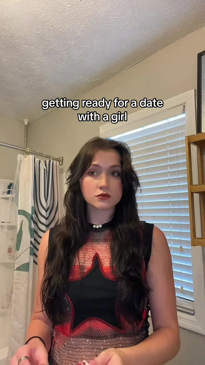 Tiktok post preview 2 from @eliseabell1
