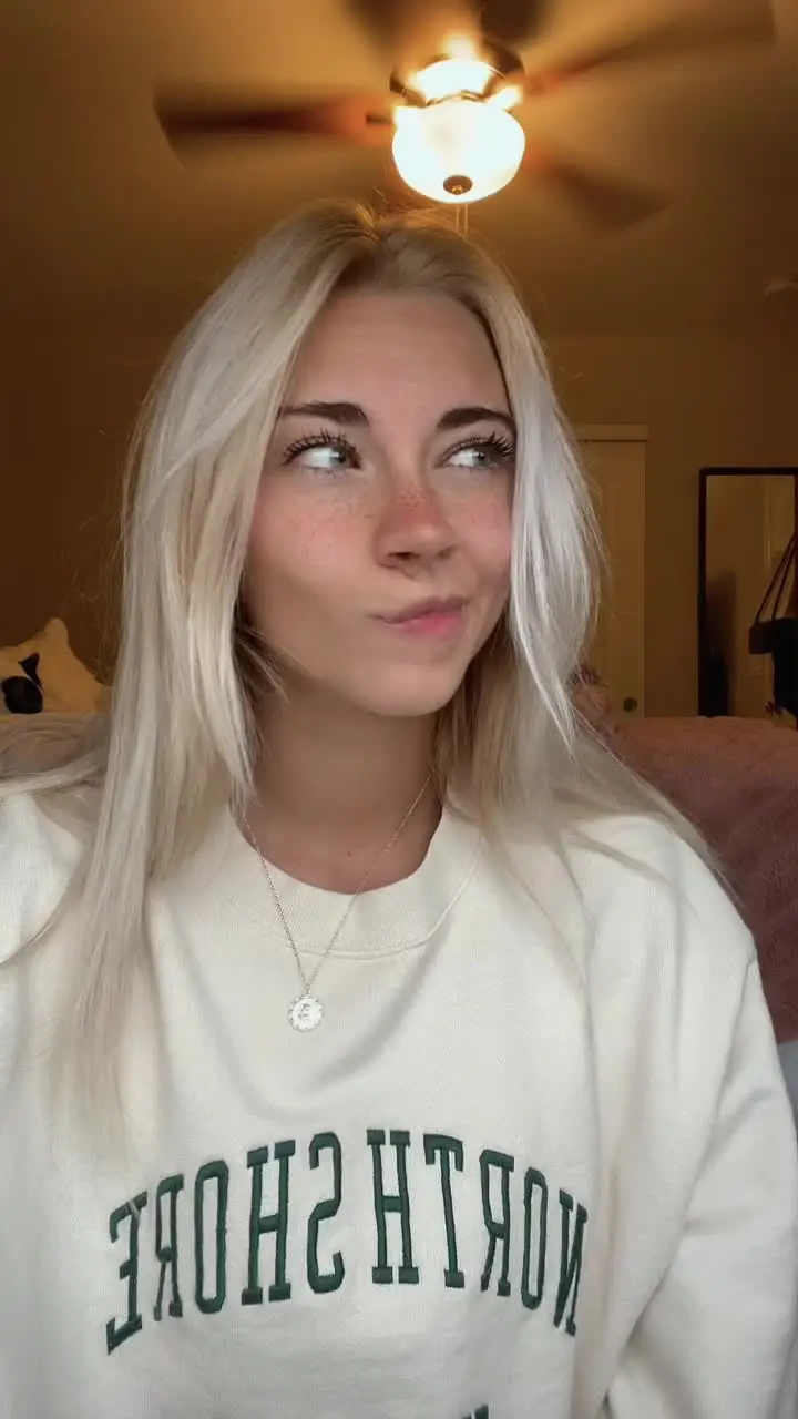 Tiktok post preview 2 from @theoliviaquinn
