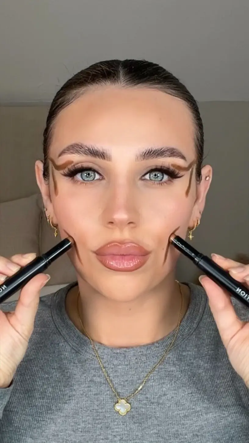 Instagram post preview 3 from makeupby_elliee