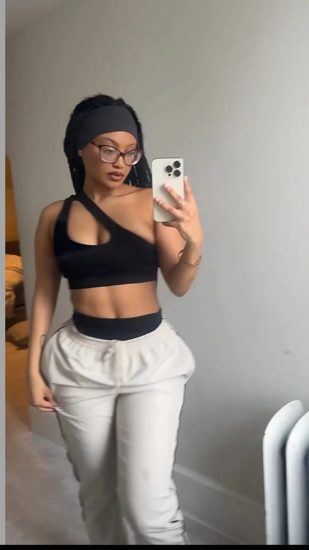 Instagram post preview 2 from v.vaughan_