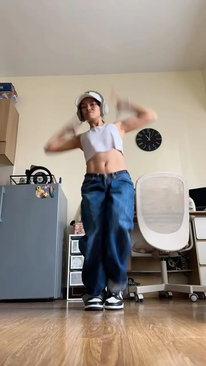 Instagram post preview 3 from geloubaby