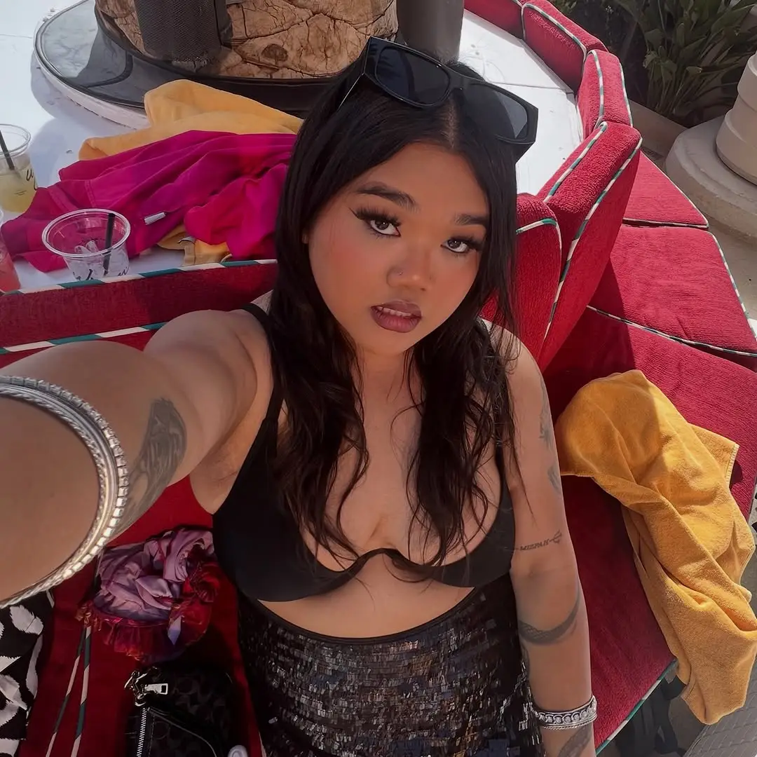 Instagram post preview 3 from _classycrystal