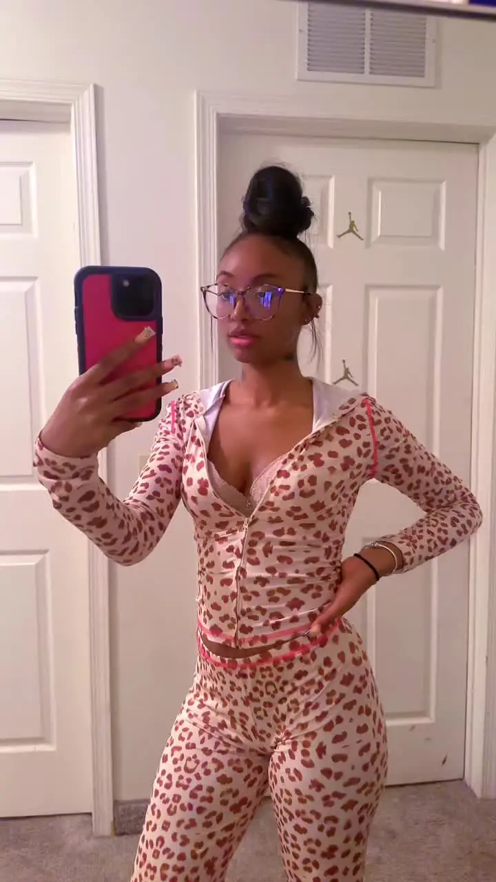 Tiktok post preview 2 from @xoxo.demetria