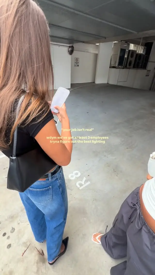 Instagram post preview 3 from gabriellebray_