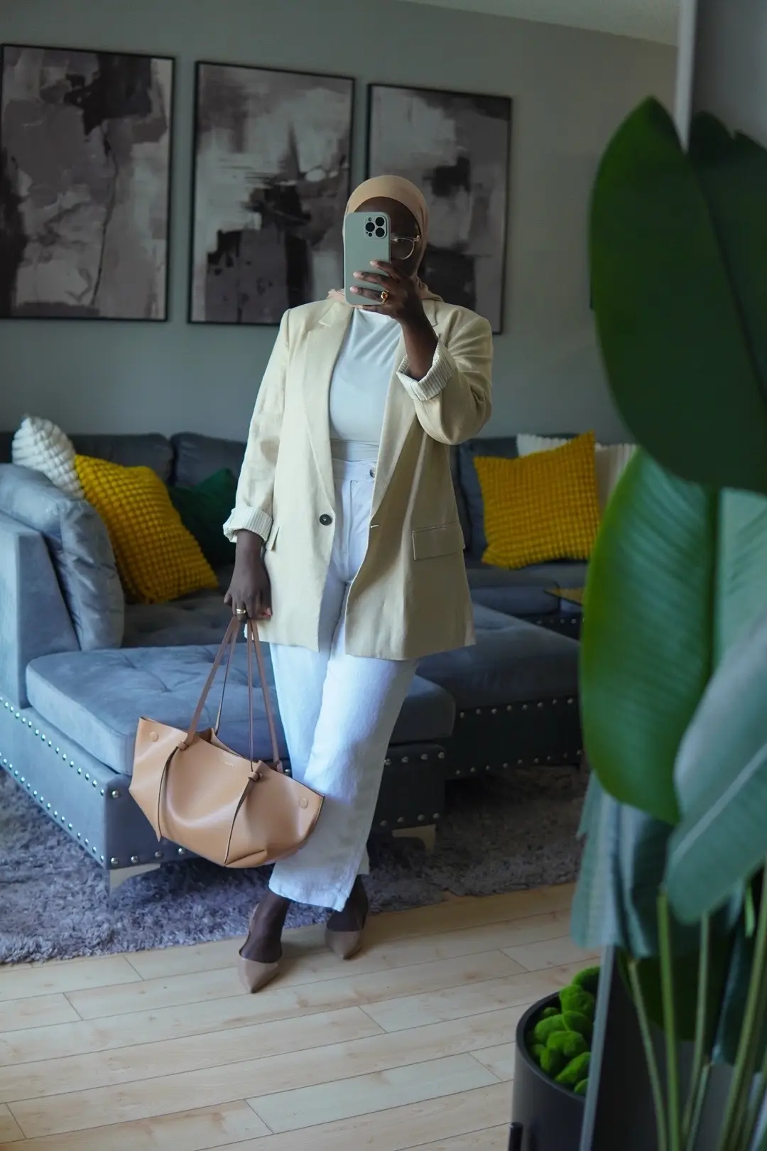 Tiktok post preview 2 from @khadiijaak