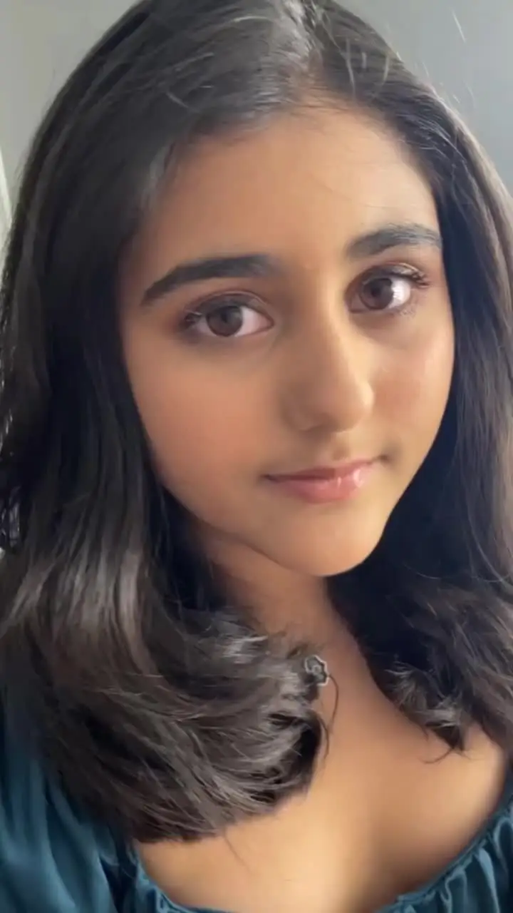 Tiktok post preview 2 from @simrangulatiofficial
