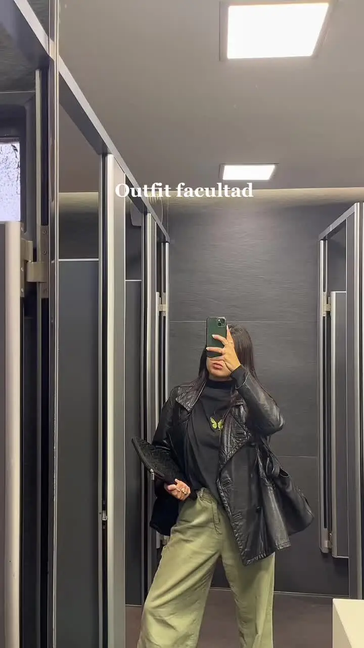 Tiktok post preview 2 from @barbihatz