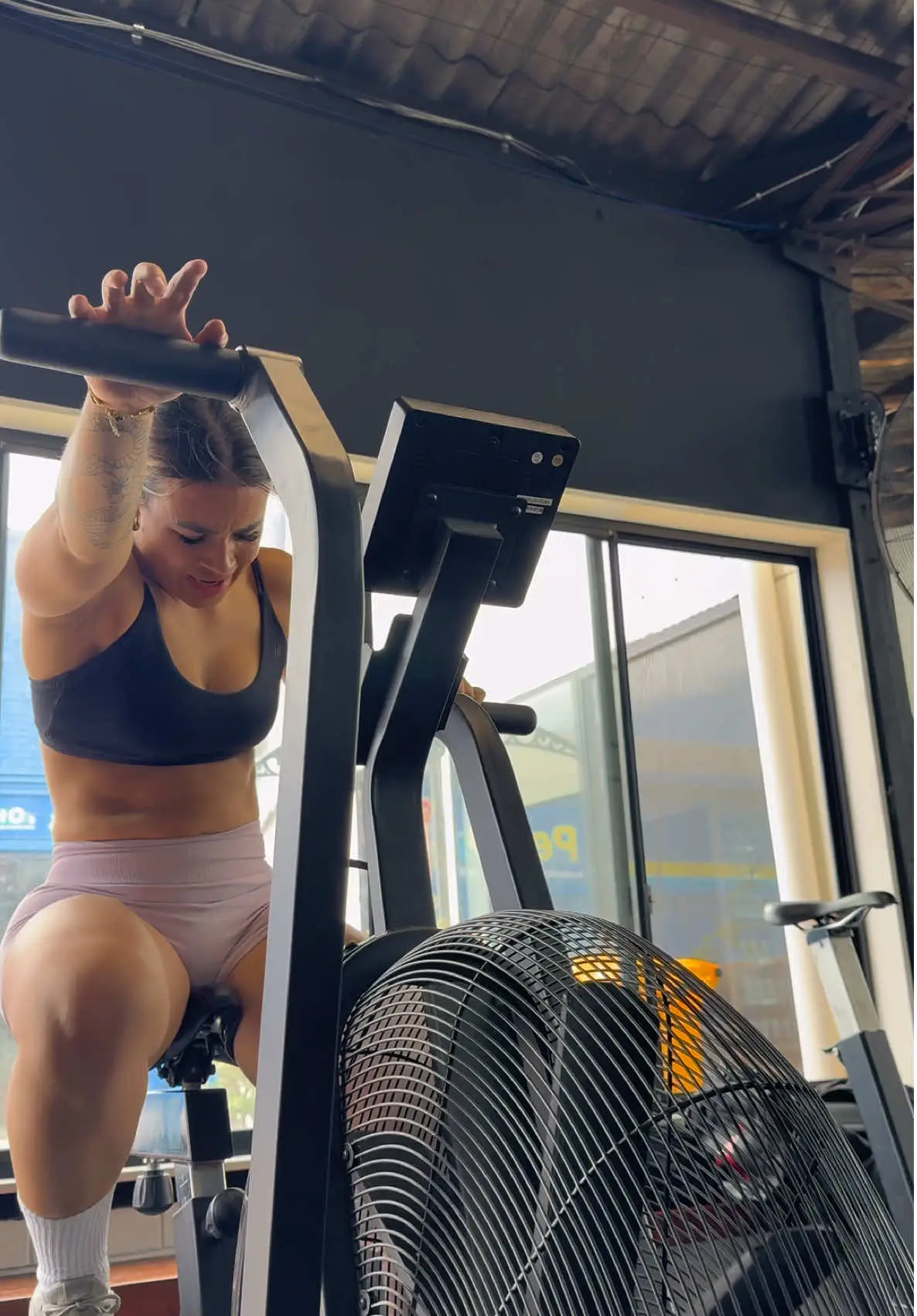 Tiktok post preview 1 from @sabrinaseitz_
