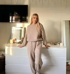 Instagram post preview 3 from poppy__jane