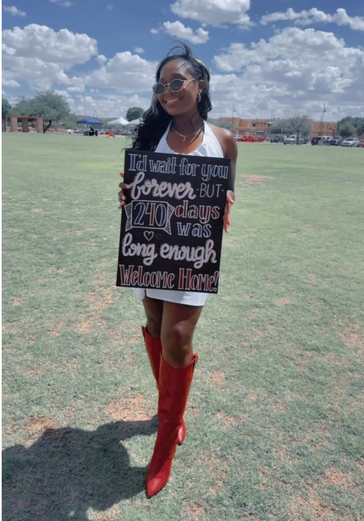Tiktok post preview 2 from @cheyenneleeomia