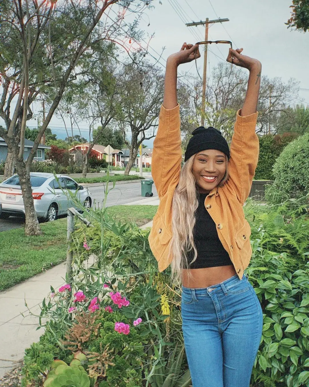 Instagram post preview 3 from theestheretim