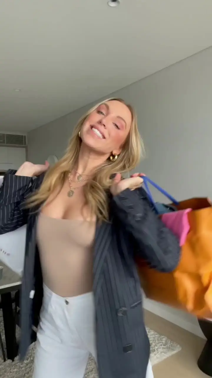 Tiktok post preview 2 from @lyndlkean