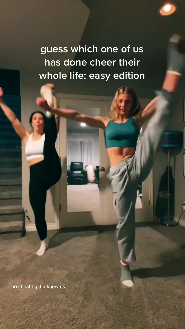 Tiktok post preview 2 from @elladelnore