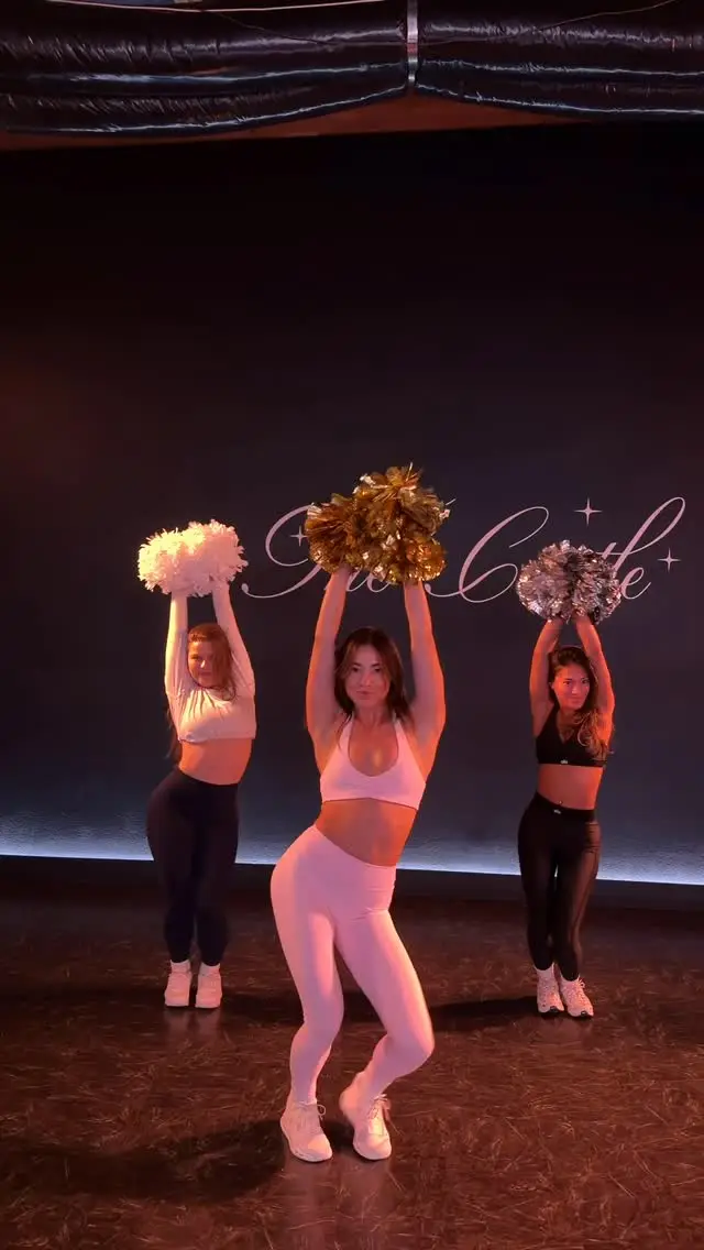 Instagram post preview 3 from aleenajanae