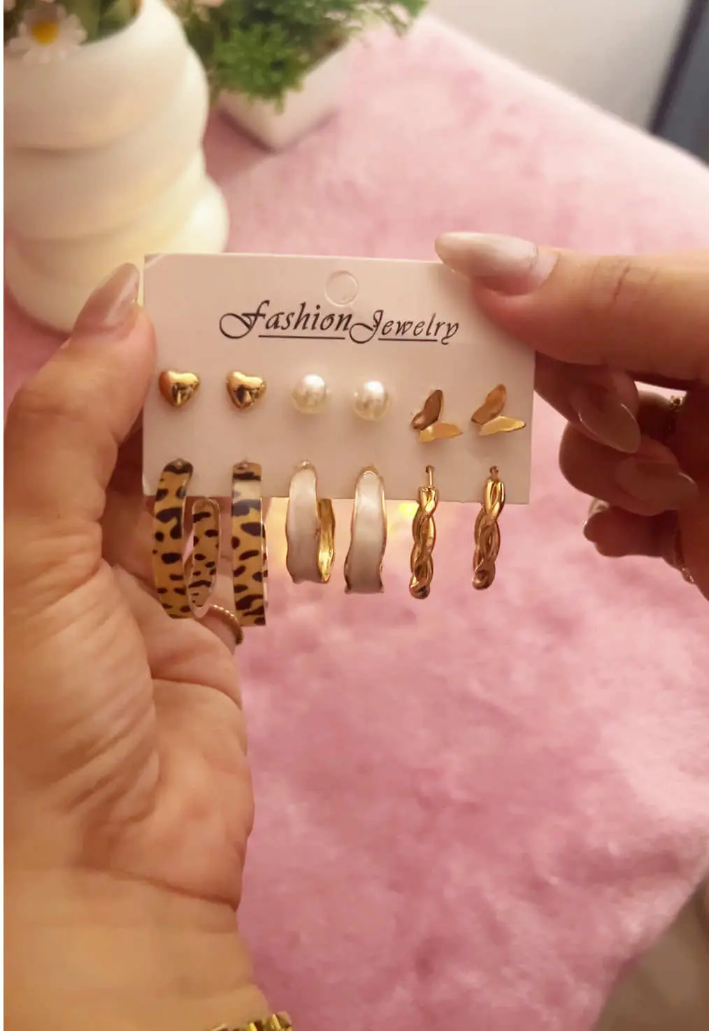 Tiktok post preview 1 from @latelywithlaurenn