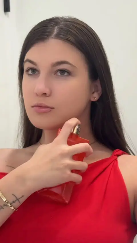 Instagram post preview 3 from viv_beautiful