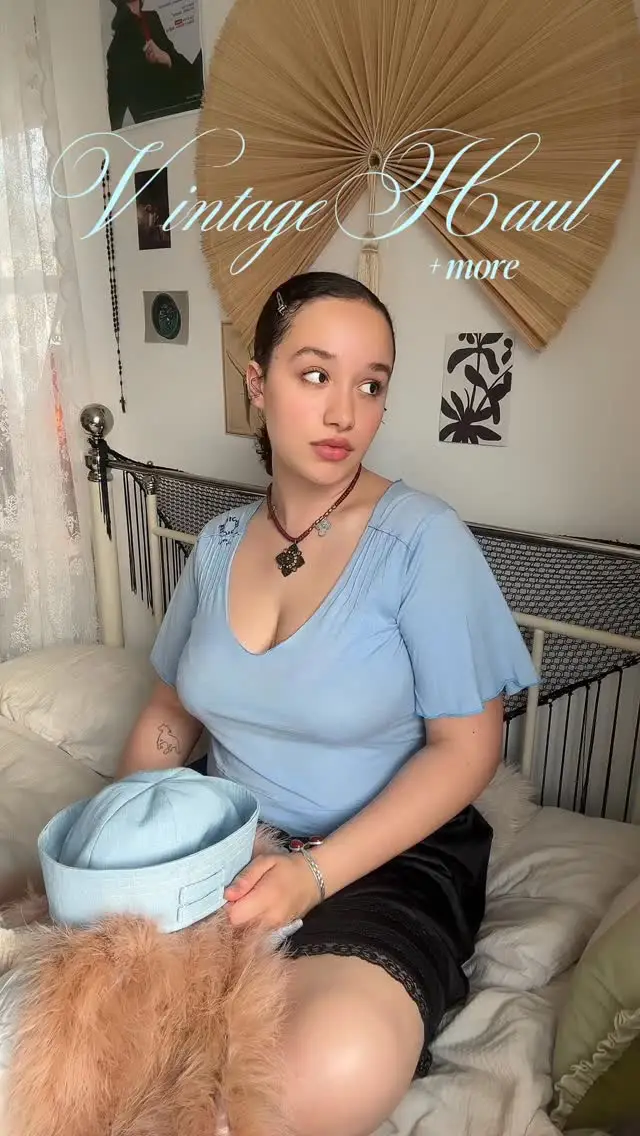 Instagram post preview 2 from introvertedbby