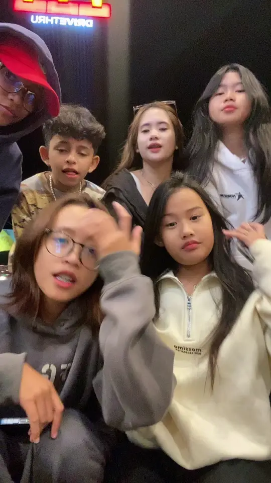 Tiktok post preview 3 from @itsmehannaaahg