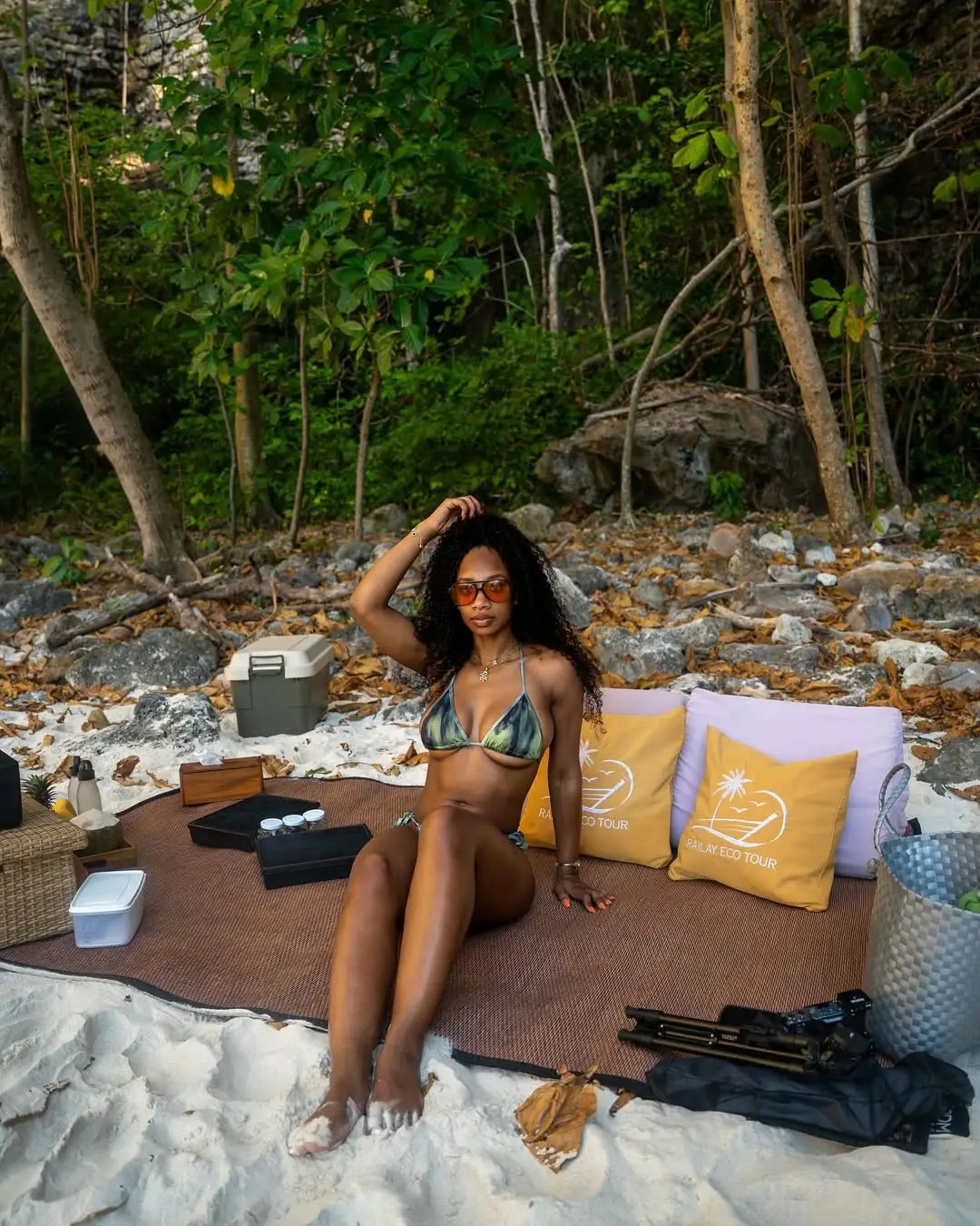 Instagram post preview 3 from _alexisbetts