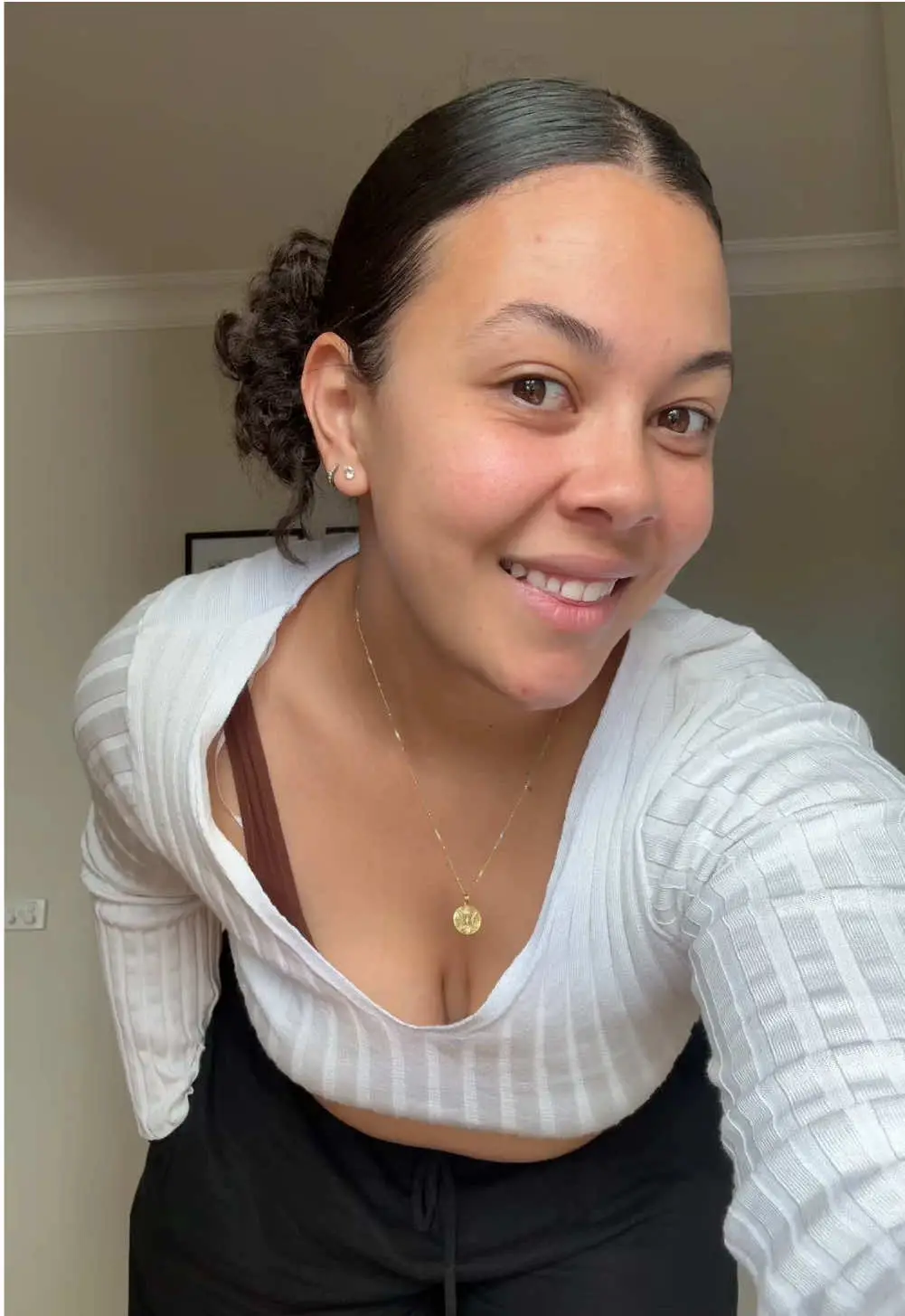 Tiktok post preview 2 from @sarahviliamu