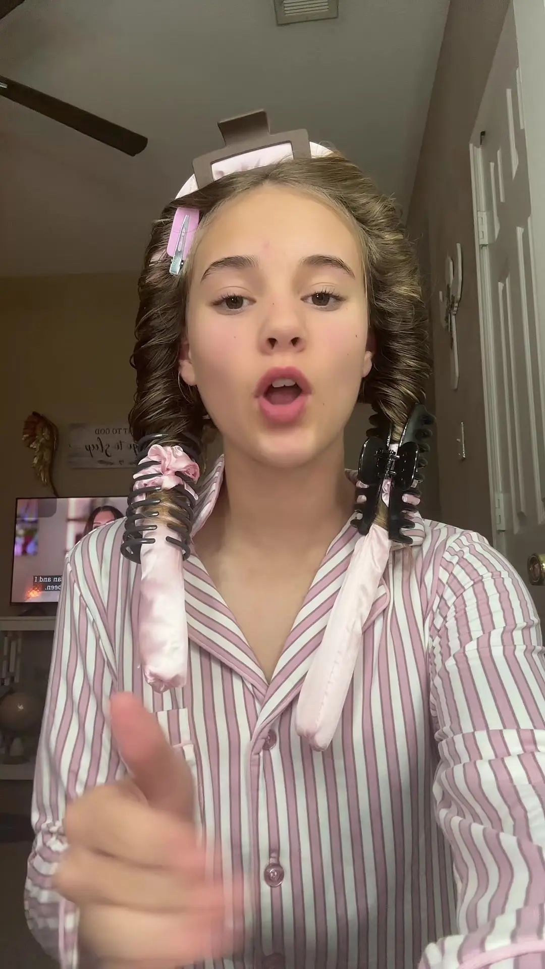Tiktok post preview 3 from @rosecadence6