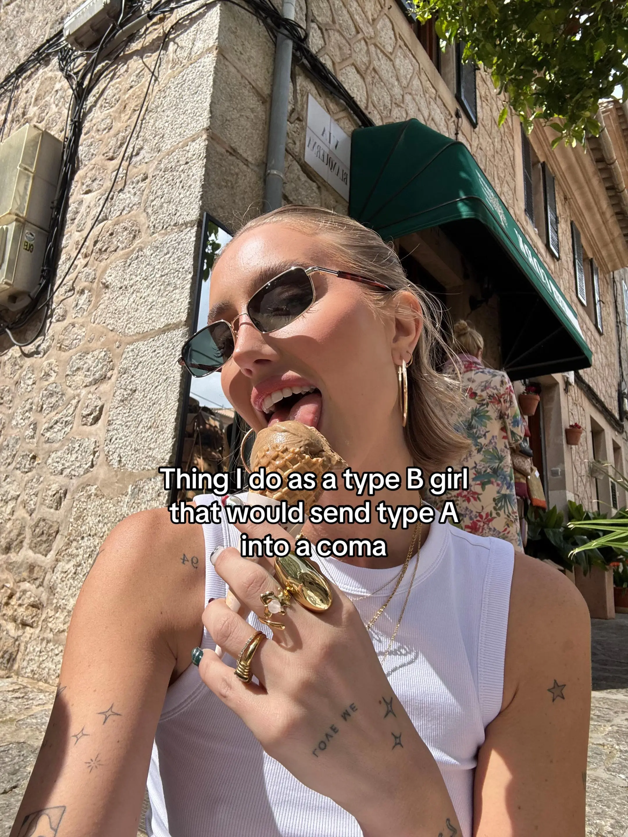 Tiktok post preview 1 from @samanthamoitzi__
