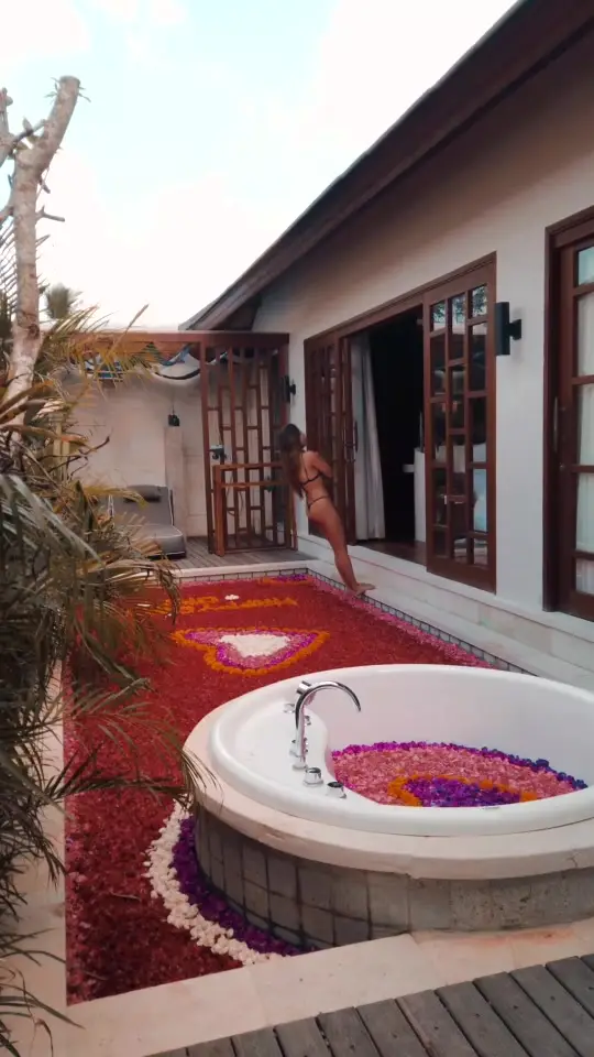 Tiktok post preview 3 from @beneaththemeadow