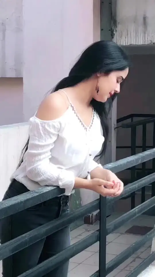 Tiktok post preview 2 from @riasharma784